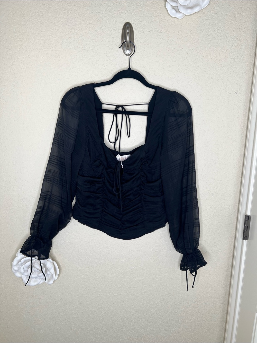 NTM:  Audrey Parks Black Ruched Crop Blouse Large Sheer Puff Sleeve Top